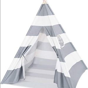 Children’s play teepee
